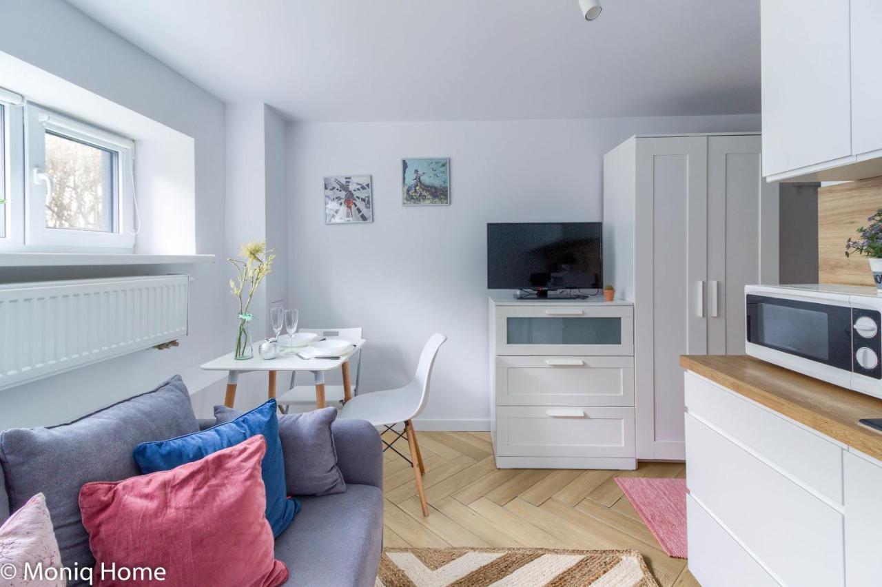 M&R Apartament Smart&Bright Batorego 16, Netflix, Free Wifi, Metro I Park Pole Mokotowskie, Stodola, Self Check-In, 5 Minut Od Centrum Varşova Dış mekan fotoğraf