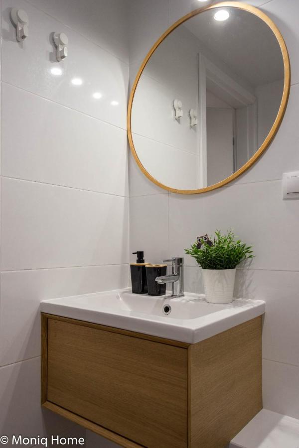 M&R Apartament Smart&Bright Batorego 16, Netflix, Free Wifi, Metro I Park Pole Mokotowskie, Stodola, Self Check-In, 5 Minut Od Centrum Varşova Dış mekan fotoğraf